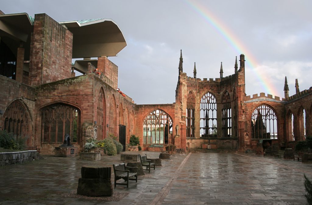 Coventry_Cathedral_Ruins_with_Rainbow_edit